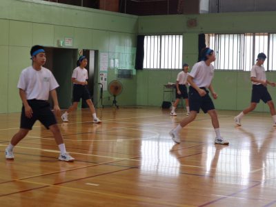 7月29日㈬　3学年　ダンスの発表会（体育）