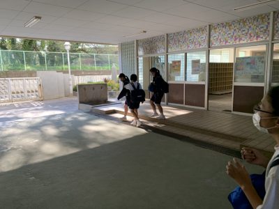 9月28日(月)：3学年 下校の様子